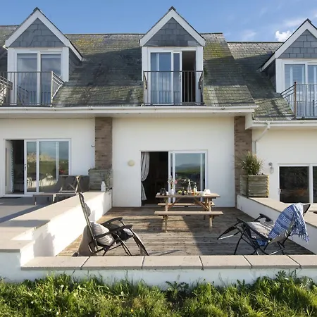 Holiday home 4 Glendorgal Sands, Newquay